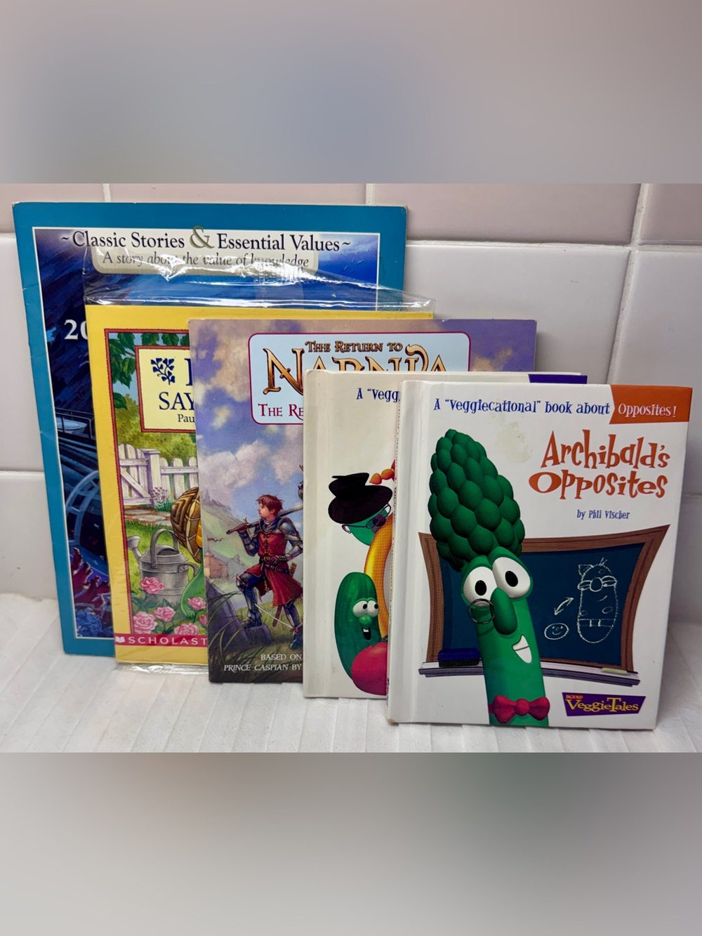 🐔CHICK-FIL-A🐔 SET OF 5 COLLECTORS 📚